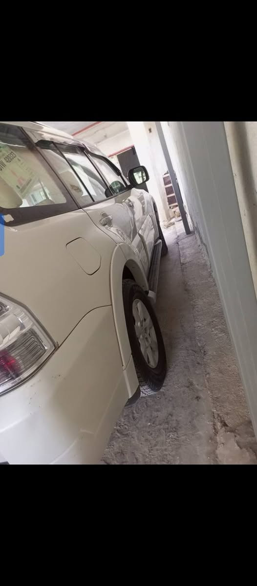 السلام عليكم للبيع باجيرو موديل 2010 رقم قادسية مميز مشروع وطني ماشية 170 السعر 145 حبتور فول مواصفات مكفولة ماعدة باب بصف السائق بيهة صبغ مكان بغداد بوب الشام رقم الهاتف ***********
