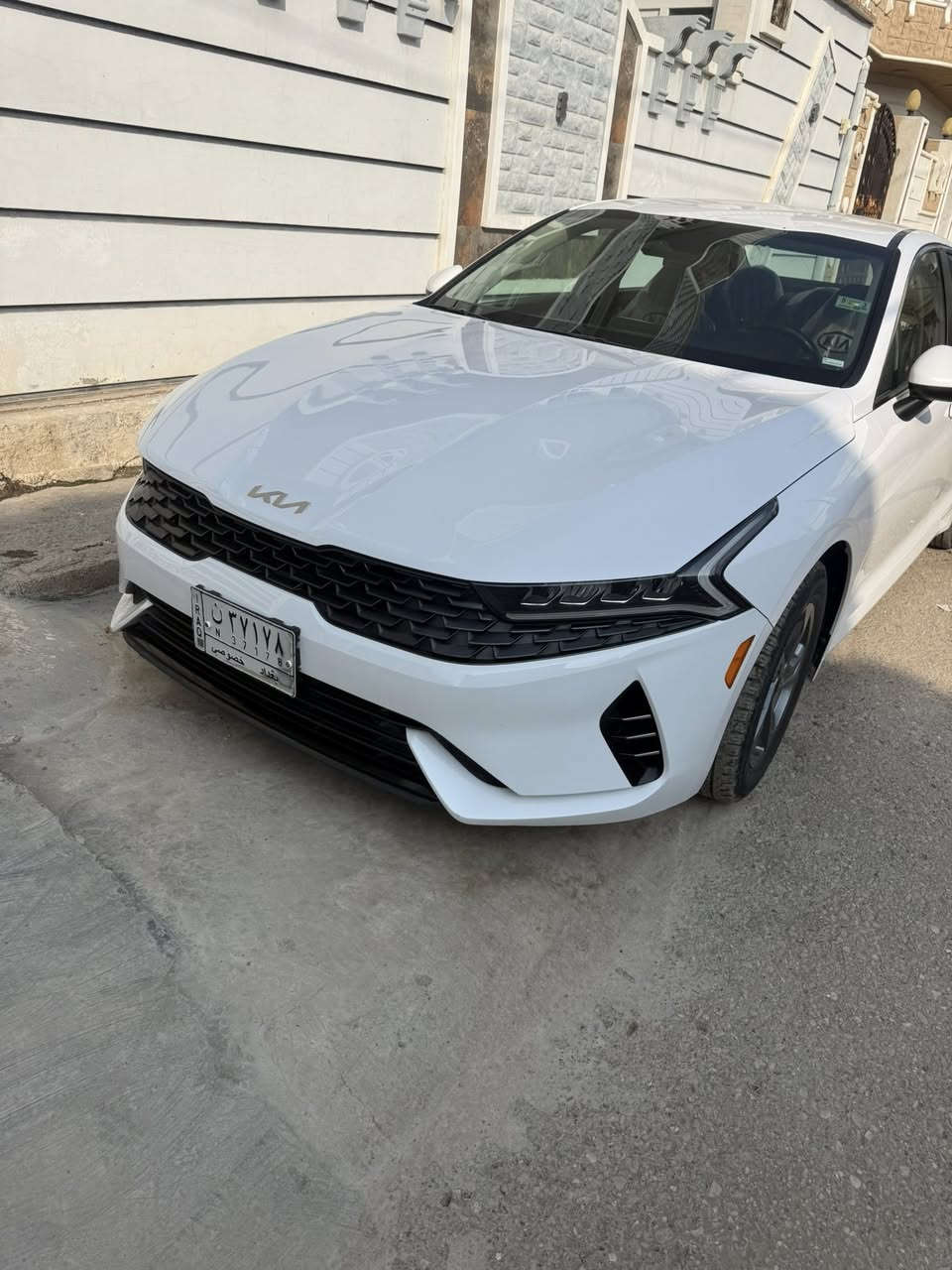 السلام عليكم كي فايف موديل 2023/بغدادباسمي حره  السياره ضرره وترمياه امطاراتعهدالسياره السياره برغي مامفتوح بيها مكفوله بدون صبغ بيها شبربارد بالجاملوغ الامامي السعر170/بيها مجال للشراي ***********
