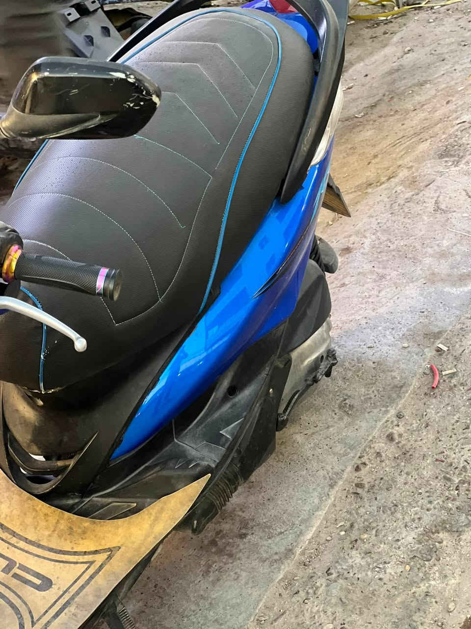 سكنس ثعلب للبيع مكينه مامفتوحه بلادي نكره سلف هندر كله شغال كهربائيات شلعه معدل خير من الله لاتبخير ولانضوح مكاني الزعفرانيه رقمي ‭***********‬ سعر 500

