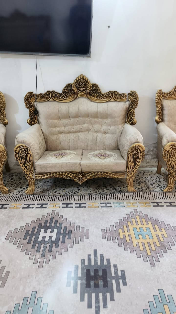 تخم عشر مقاعد نضافه ١٠٠ بدون ضرر السعر 450 العنوان بغداد البلديات ***********
