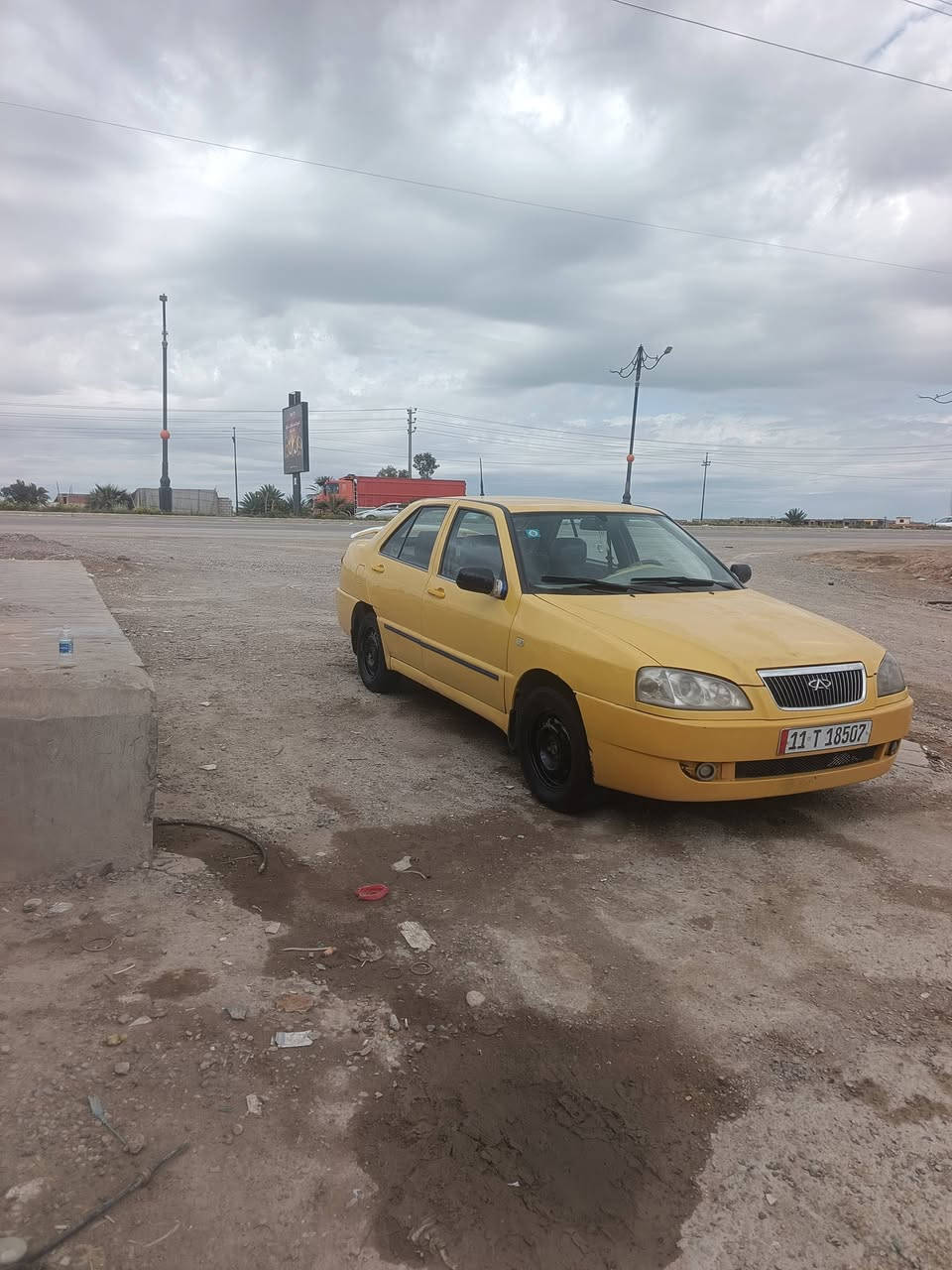 سلام عليكم
شيرين كوين موديل ٢٠١٠ رقم بغداد
مكينه ففتي ١٦٠٠ تبريد شغال 
باتري جديد سياره بلاديه بيه ضربه كلش خفيفه بالجنطه
‏‪***********‬‏ مكاني بعقوبه السعر ٣٨ وبيه مجال
