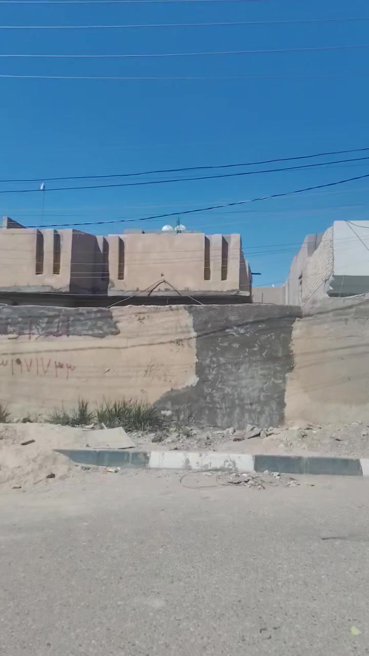 يالله اللهم صلي على محمد وال محمد بيت للبيع مساحته ٢٥٠ متر طابو صرف تفاصيل أكثر داخل الفيديو العنوان كربلاء طويريج ام الهوى شارع الباشا للاستفسار *********** عقارات تاج القمه شارع أربعين مقابيل الطابو
