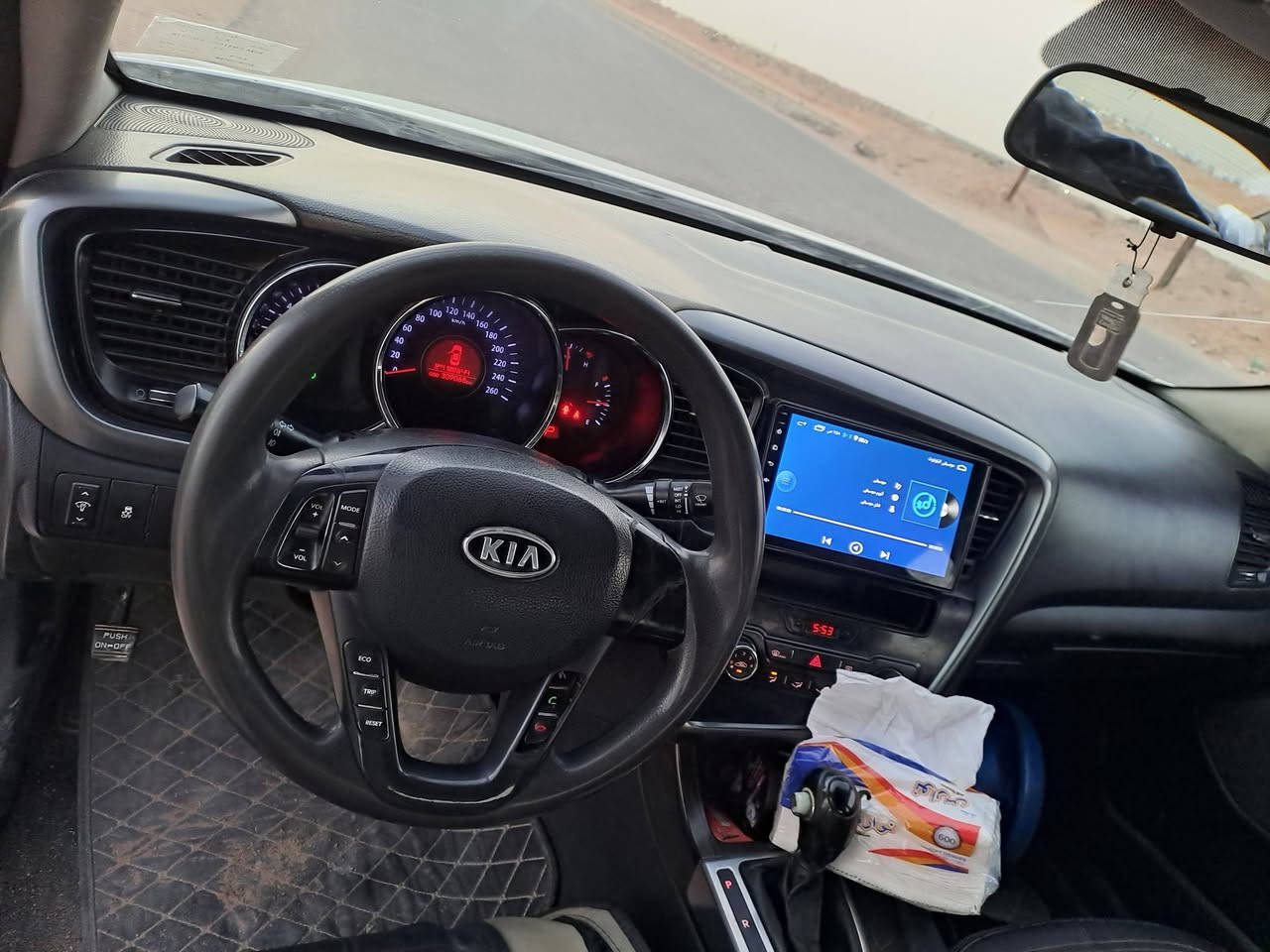 كيا اوبتيما مديل ٢٠١٣
رقم قادسيه 
خليجي 
سياره نص فول
محرك ٢٠٠
السعر ١٠٨ 
رقم الهاتف ***********
السونار موجود وموضح كلشي بي
