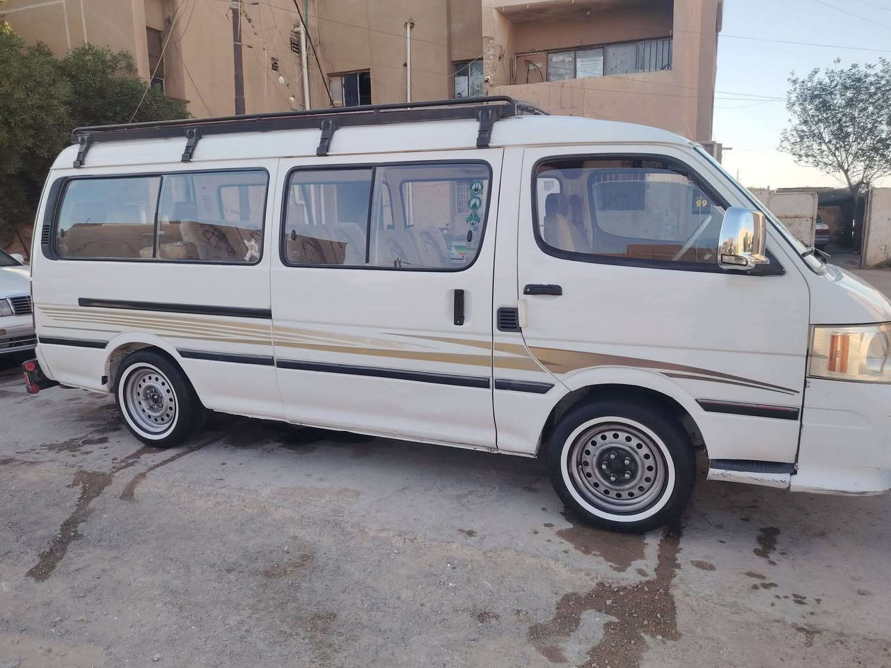 سلام عليكم. فتون مديل 2014 رقم واسط   مشروع وطني مصفره. دوشمه نضيفه كهربايات كله شغاله  مكينه وكير نضاف   عوزه تلحيضات      السعر 72 بيه مجال قليل         ***********.      مكان واسط
