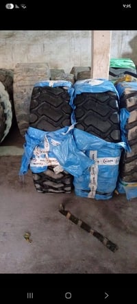 البيع زوج تاير 23\5\25 نضيف ينشد جوبلس العنوان بغداد الستفسار عله رقم ...