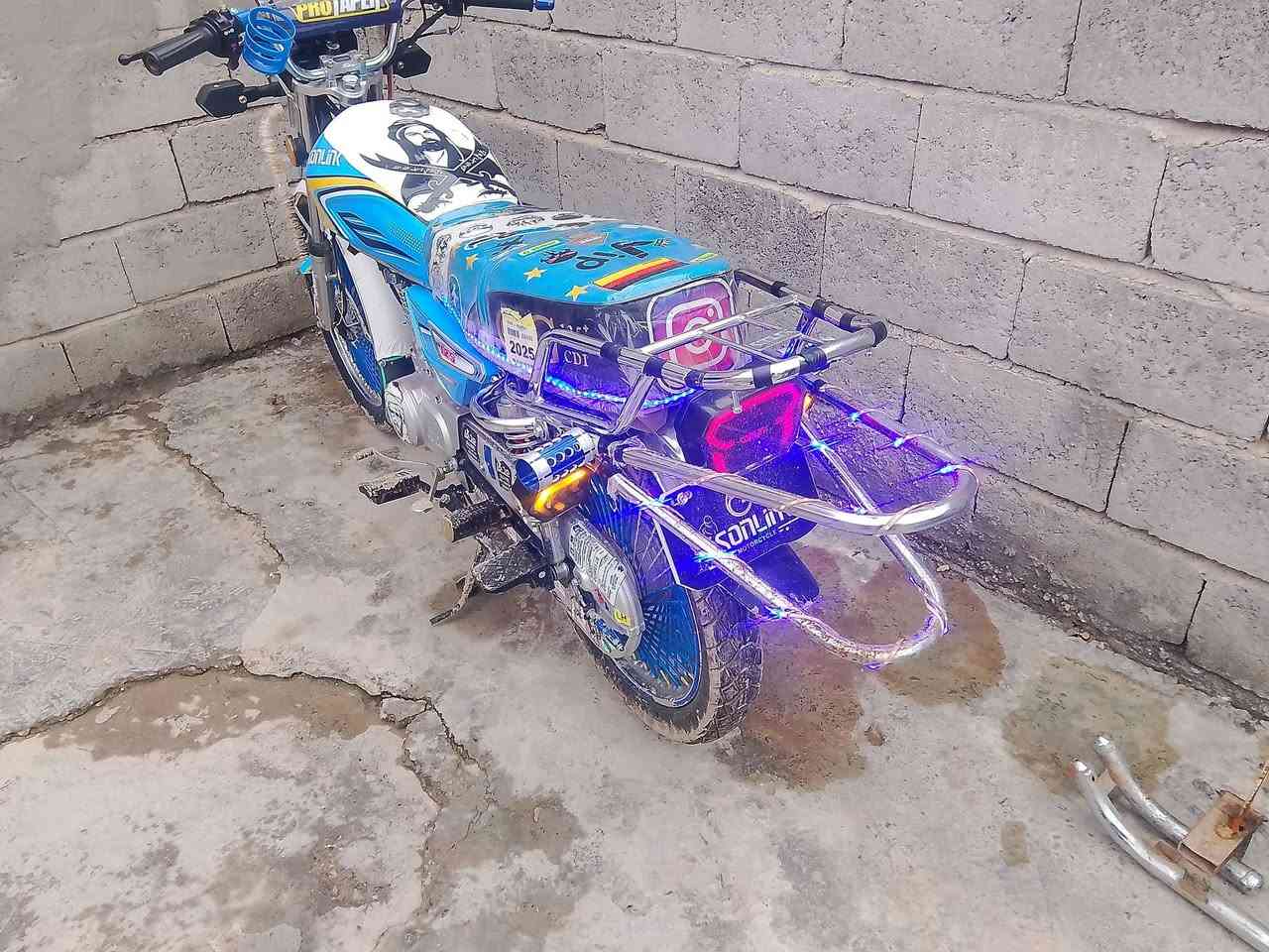 سلام عليكم دراجه للبيع 2025/1
واحد على واحد 4كير السعر 800وبيه مجال 
مكاني ديالى شهربان حي العصري


**إذا كنت صاحب هذا الإعلان وتريد حذفه لأي سبب، رجاءا أرسل رسالة إلى الدعم الفني**