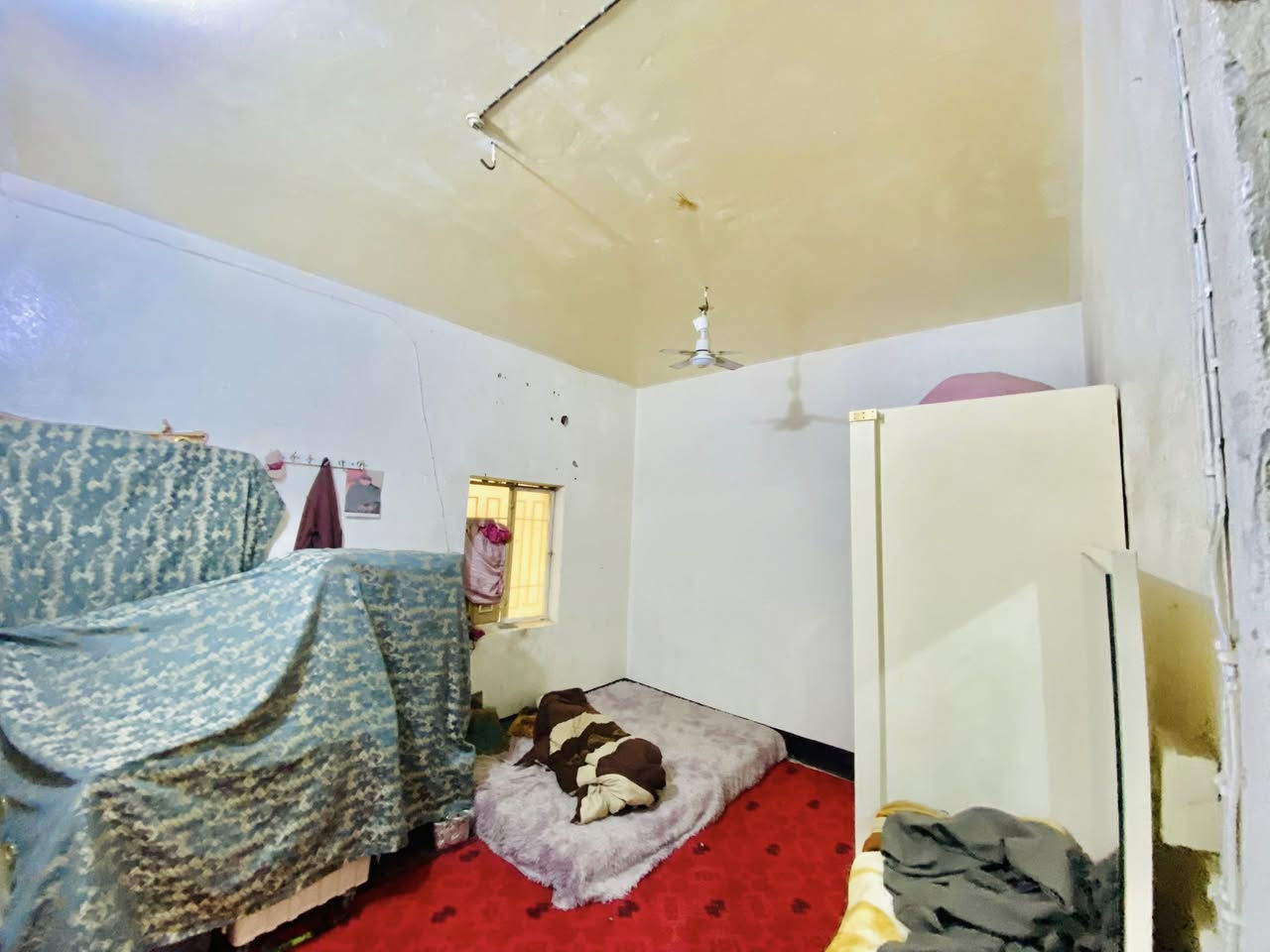 السلام عليكم
دار 200 متر تجاري للبيع الاساس صب بناء طابوك سقف صب يحتوي على غرفتين او صاله او مطبخ واستقبال او صحيات  ويحتوي  على ثلاث محلات تجاريه
ملاحظه /الدار مع المحلات ماجرات 600الف شهريا 

السعر (87)مليون او بي مجال
 العنوان: النجف الاشرف / كوفه /شار ع المطار القديم /قرب مكتب المهندس 

للاستفسار مكتب المهندس 
***********
***********
