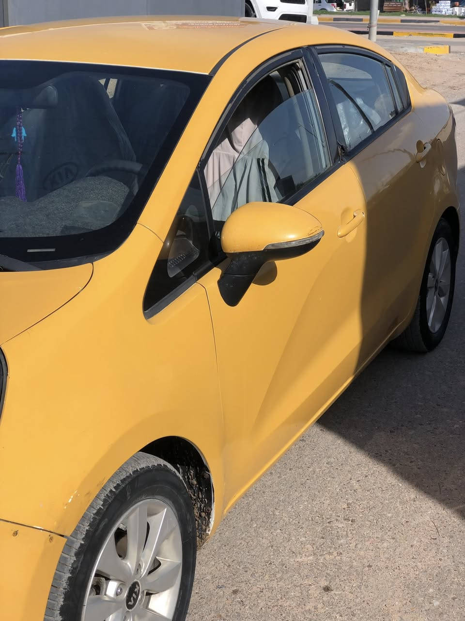 سلام عليكم كيا ريو مديل ٢٠١٦ سياره خليجيه كفاله من ضربه وتبديل مصبوغه عام سعرهه ٩٠وبيهه مجال ***********
