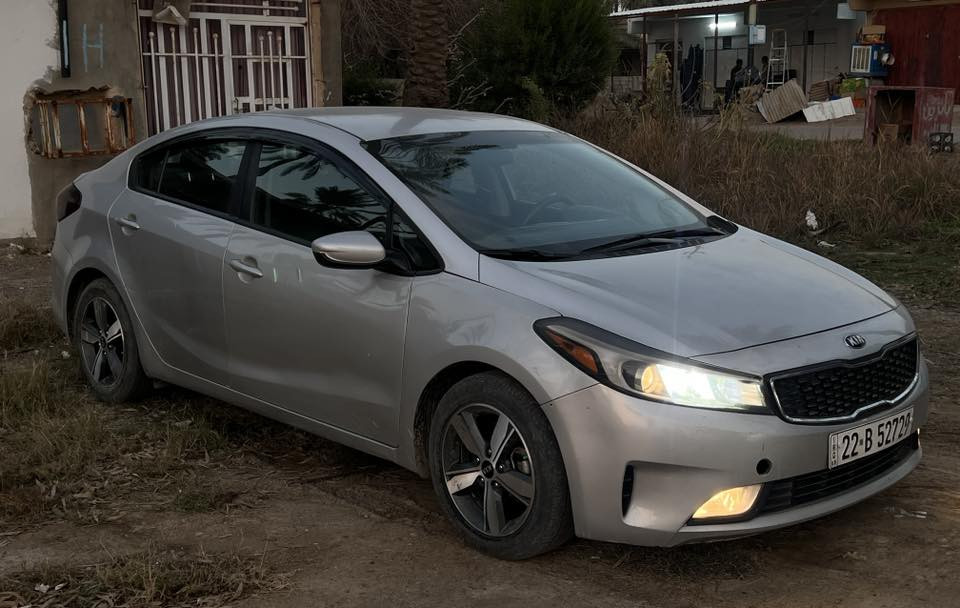 السلام عليكم فورتي 2018 للبيع
3 انضمة قيادة وكامره بلادي 
بدون دواخل ✅ لغد وشاصي شخط مامشخوطات ✅ الايرباكات كلها سليمة حادثها كلش بسيط 

حادثها جاملغ امامي  عكس السايق وشويه من الباب الجاملغ مبدل اكو بيها رش كلير توحيد لون فقط بصفحه الحادث + بيها بارد 

السيارة مصروف عليها ادامه كامله مال جناي تاخذها كلشي متصرف 
لايت زينون , باتري امرون جديد  ،  , فيت بم وقاعدة جديد , تخم مجاول جديد , تخم بلكات اصلي وكاله جديد , صدر امامي , تخم ويل جديد .مي اخضر ومنضومه تبريد كامله , تبريدها ثلج  كومه بيها شغلات ادامه كامله سياره صافيه من كلشي مابيها اي عيب ونقص  
رقم اربيل الجديد  , عنوان السيارة بغداد 
السعر 118 بيها مجال  
رقم الهاتف ***********
