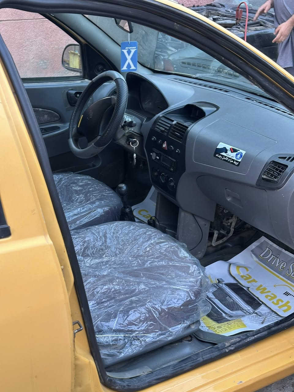 السلام عليكم طيبة موديل 2015 للبيع بغداد رقم الماني السيارة باسمي حرة ما عليها اي شي مصفرة غرامات وهيئة كلشي كامل بيها ما عدة المكينة بيها بداية تبخير الله شاهد سيارة جديدة العنوان بغداد المدائن الرقم ***********
