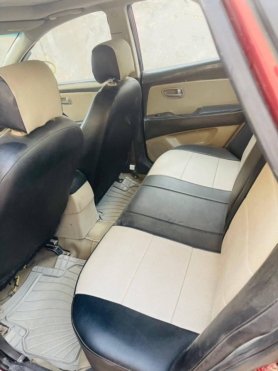 السلام عليكم 
النترا للبيع موديل 10 عظم وارد امريكي حادث من أمريكا  جاملغ وقبق جنطه بدون دواخل مكينة 2000 دوش كير حداديه تبريد تخم تاير كله جديد رقم بغداد انكليزي فول واحد ع واحد حتى فتحه

السعر:74 وبيه مجال 
مكاني : بابل 
للاستفسار:***********
