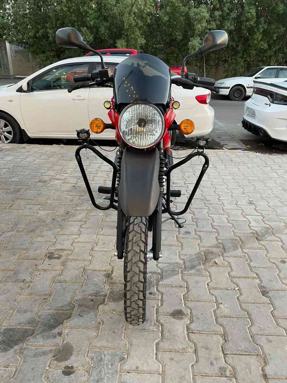 سلام عليكم دراجه بوكسر جبلي 2023للبيع استخدام شخصي ما مشتغله دلفري ماشيه25000الف حقيقي مكفوله من الشخط100‎%‎ تجي تفحص وتشوف بدون درع مرقم سنويه ولوحات تحويل ثاني يوم ب اسمي السعر 3100وبيها مجال مكان بغداد تقاطع درويش تواصل خاص او على الرقم *********** موجود اتصال و واتساب ما ارد ماسنجر والي ما عاجبه السعر اكو هواي دراجات لا يكسر بحاجت غيره♥️
