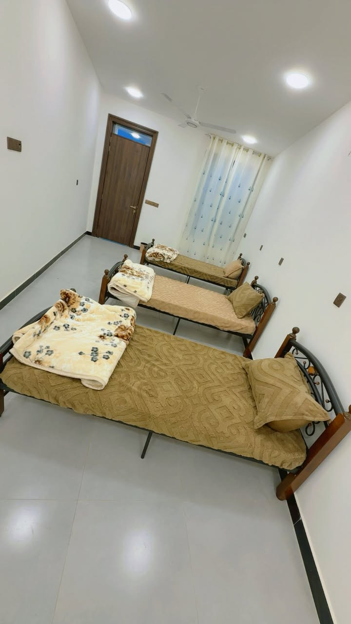 متوفر عندي مزرعة  في البعيثة
مسبح صيفي 
للحجز والاستفسار 
***********
