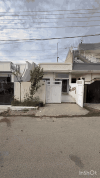 بيت للبيع • ١٠٠م • قريب مكتبة آرين