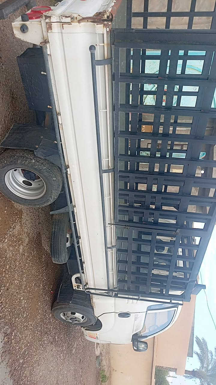 مكينه وكير وشاصي مكفولات بيه بس القماره واكعه عليه اسكيبه ومصلحه وهاي الصوره 

السعر 120وبيه مجال للشراء بس 

العنوان صلاح الدين قضاء بلد 

***********
