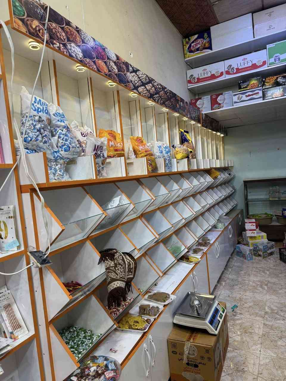 السلام عليكم ((مكلف بل نشر))
رفوف جداري مال كرزات اوً حلويات
عدد٥
معى اناره داخليه 
معى رفوف CNC
عدد 2
فصال تكمه 
ابيعهن 
شلع كلهن مابيع مفرد 

‭٠٧٨١ ٠٢٣ ٥٥٩٩‬تواصل 
اتصل على صاحبهن اني مكلف بل نشر
