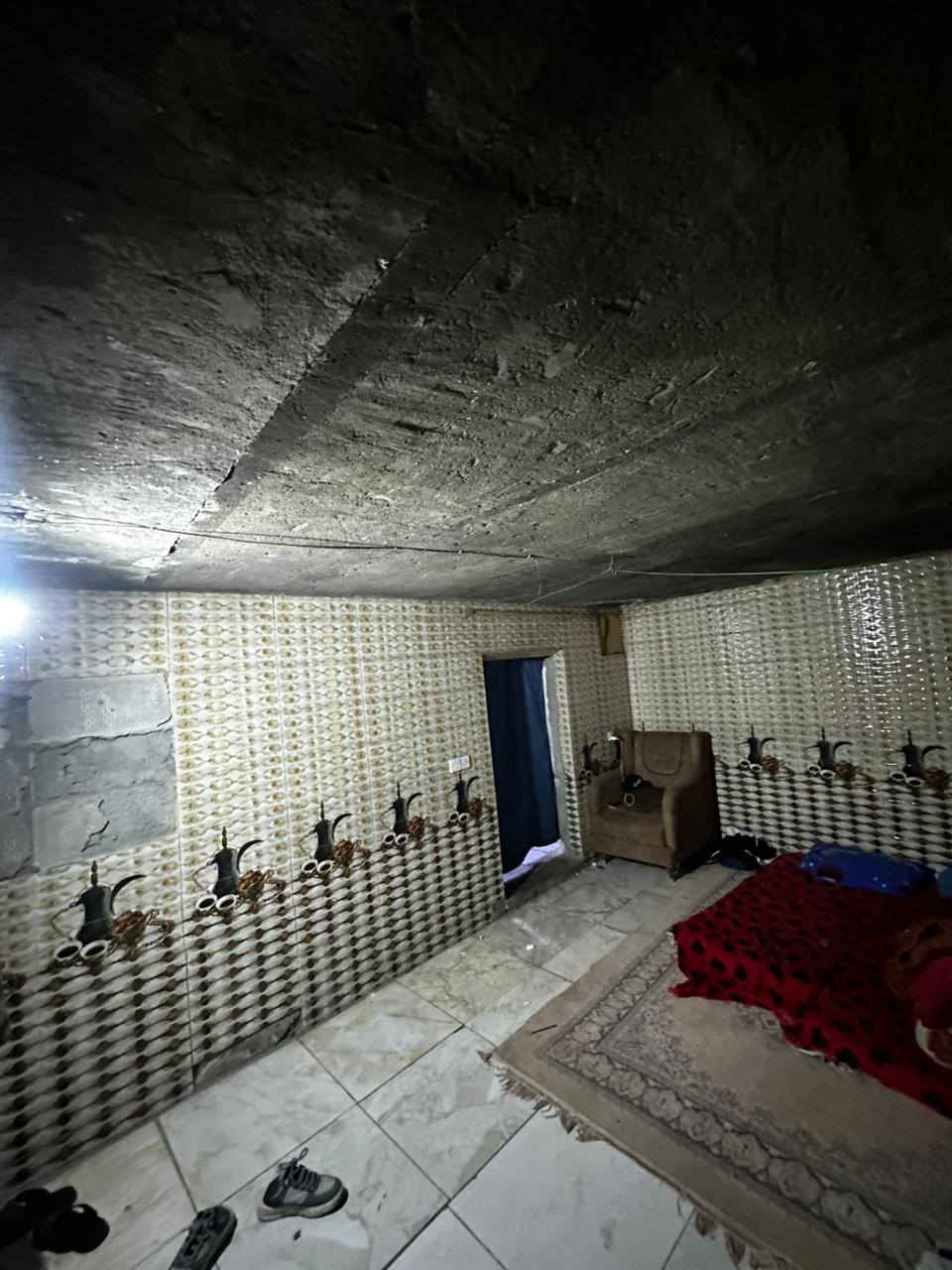 السلام عليكم بيت للبيع مساحة 150 ركن واجهيه 10 النزال 15 المنطقه حي الصدرين مقابيل محكه الشعب قريب علئ شارع العام المنطقه كامل الخدمات البيت يحتوي على 3 غرف وصاله ومنور و2حمامات ومطبخ وكراج كبير 40 متر
الرقم الهاتف:***********
واتساب متواجد مازنجر متواجد
سعر 80 وبي مجال حك الجيه وبخدمتكم
