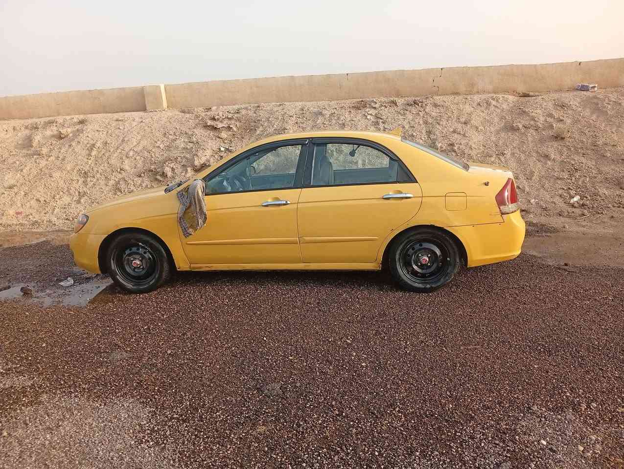 سبكتره للبيع موديل 2009سعر67وبيه مجال رقم الهاتف ***********
