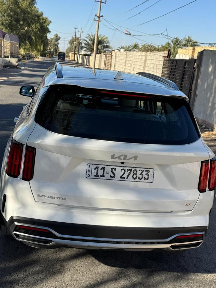 سورنتو 2023
خليجي   
محرك ستة سلندر 3500 
فئة السيارة 4x فول واحد على واحد  
والسيارة مكفولة من الصبغ
 ماشيه 69.000
والسيارة استعمال نظيف جداً والسيارة رقم بغداد الجديد الإنكليزي وبأسمي

والمكان بغداد الشعله سلاميات 

وهذا رقمي ‭ ‭***********
