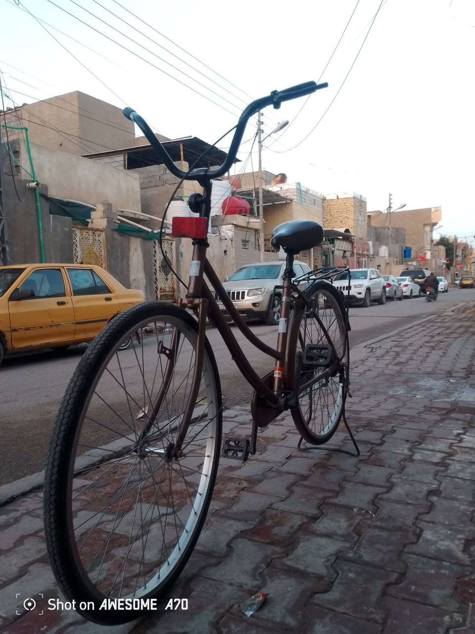 السلام عليكم بايسكل للبيع حجم26 بي طكات كفاله من سرقه وكفاله من لحيم مديل 2016 سعر 115 وبي مجال مكان حيانيه شارع ستين رقم تواصل*********** والوتي ب🩴
