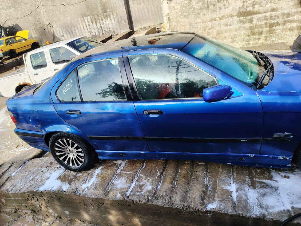 سلام عليكم شباب سياره للبيع مكينه مسكر25 كير اوتماتيك السعر 30 او مراوس ***********
