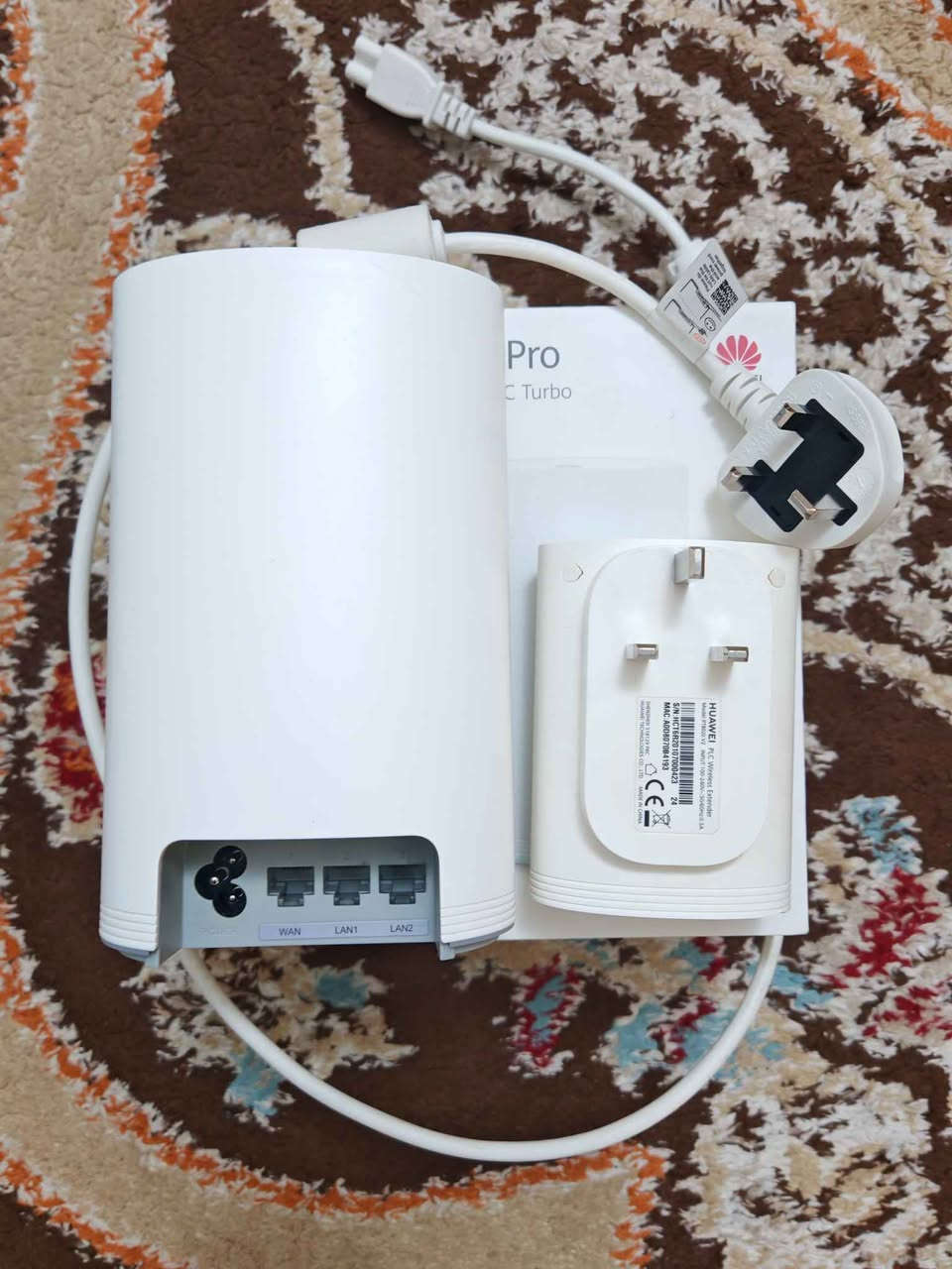 للبيع راوتر هواوي برو ميش كيو 2 (Huawei Pro Mesh Q2) مستعمل نظيف جدا (مثل الجديد مع الصندوق) وجهاز واحد ستايلات معزز إشارة 

✅ أهم المميزات:
تغطية شاملة: يقضي على المناطق الميتة (Dead Zones) في البيت.
تقنية PLC Turbo: يوزع الإنترنت عبر "أسلاك الكهرباء" لضمان اختراق الجدران والصبات.
سرعة فائقة: يدعم سرعات الجيجابايت وبث الـ 4K والألعاب بدون تقطيع.
سهولة الربط: مجرد تشبك القطعة بالكهرباء وتتصل تلقائياً (Plug & Play).
إدارة ذكية: تحكم كامل من موبايلك عبر تطبيق Huawei AI Life. 

السعر: 85 الف وبي مجال بسيط.
للتواصل : *********** 
المكان بغداد الغدير ويوجد توصيل بغداد 5 الف والمحافظات 8 الف. بغداد, العراق
