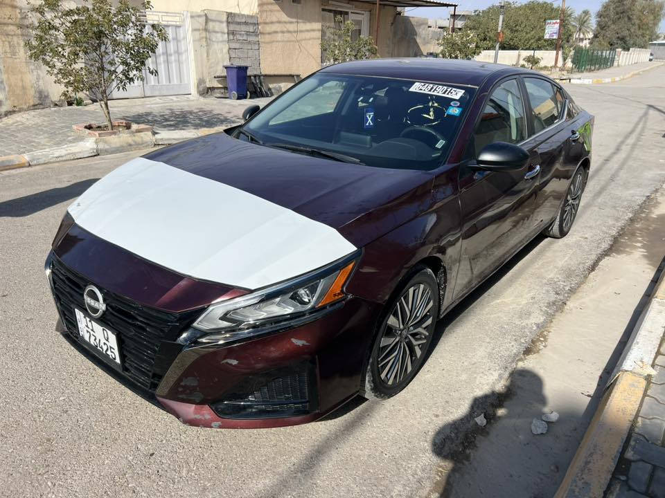 نيسان التيماموديل 24صورالحادث بالمنشوربدون صبغ فقط شويه البنيد صار بيه باردات بالبنيد وبالباب  ماشيه16الف السياره تحويل ثاني يوم مواصفات SVمعروفه سياره جاهزه السعر170وبيه مجال الاتصال***********
