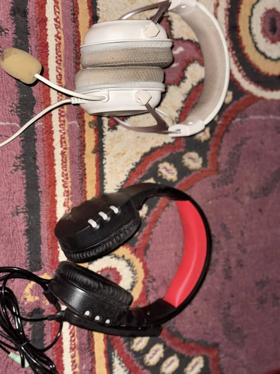 سلام عليكم
شباب عندي ميز +كرسي + يوبس +كيبوردات + سماعتين +ماوسين 

سعر ميز ٣٠

سعر كرسي ٣٠

سعر يوبس أوف لاين ٥٠ بطاريته تعبانه لىن صالي هواي تاركه 

كيبورد ميكانيكي صغير ١٥ 

كيبورد وماوس الابيض سعر ٢٠ 

الماوسات سعر ١٠ 

سماعتين سعر ٢٥

الأسعار قفل 

مكاني سبع قصور شارع 20 

متواجد فقط واتساب ***********
