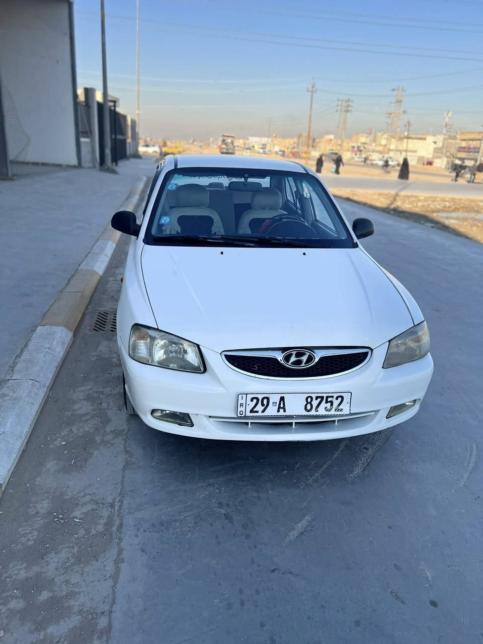 السلام عليكم البيع فيرنا 2012 سياره كلش حلوه ونظيفه سياره رقم واسط جديد تحويل ثاني يوم سياره حلى من بلصور الاتصال والستفسار ***********
