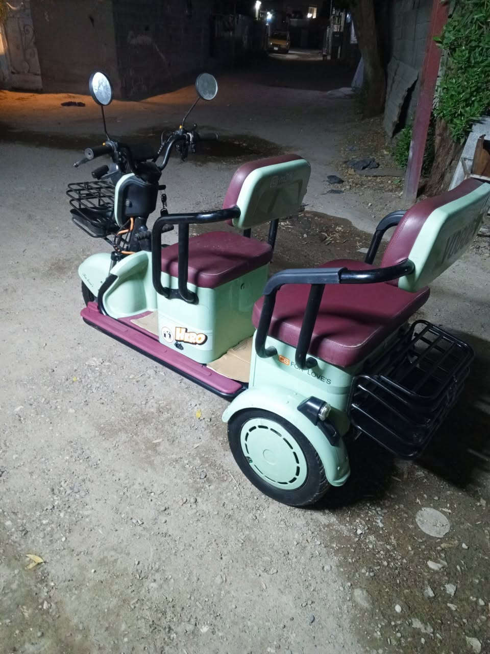 سلام عليكم عندي دراجه شحن كبار سن وذوي لحتياجات لخاصه 6
باتريات جدد امنت الله دراجه جديده وسعر700 وبيهه مجال حك جيه العنوان بغداد حي العدل هاذه رقمي ***********
