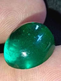 زمرد كولمبي  قديم     الوزن   تقريبا  16  قيراط        بدون شهاده     ...