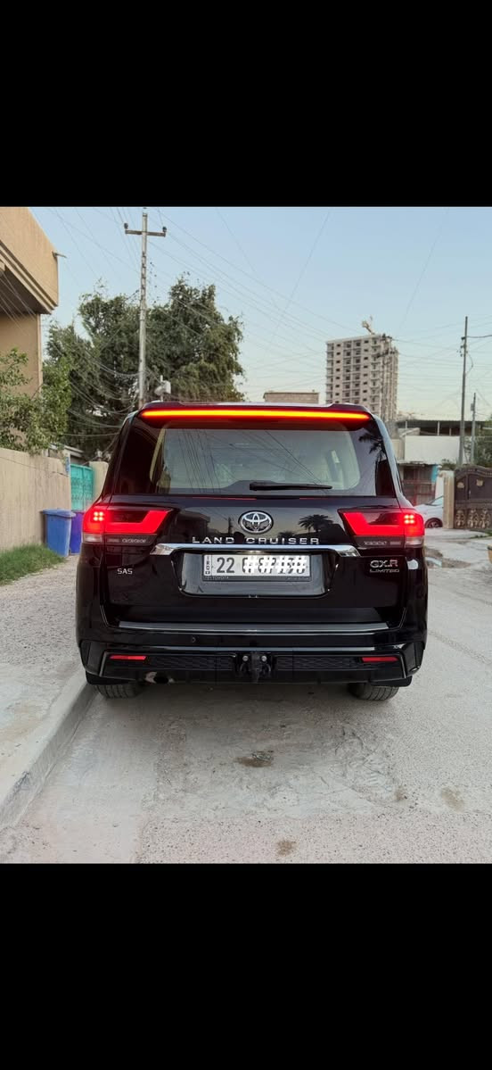 لاندكروز جي اكس ار لمتد
 خمس كامرات  360 
حساسات امامي خلفي  360 
شمعه بلاديه 
لحايه بلاديه
 ثلث شاشات 
موصفات لاندكروز معروفه السياره كله بلاديه سونره موجود. 
ماشيه 70000 الف 
رقم اربيل السياره ب اسمي تحول وكاله اني حاضر  
سيرفس كامل
 دسكات جديده
 تخم تاير جديد 
بدون صبغ بدون بارد بدون تكحيل  بدون رصعه اي 
السونر موجود دز رساله ع الواتساب وادزه الك 

 اتصال  او واتساب ***********
*********** واتساب
