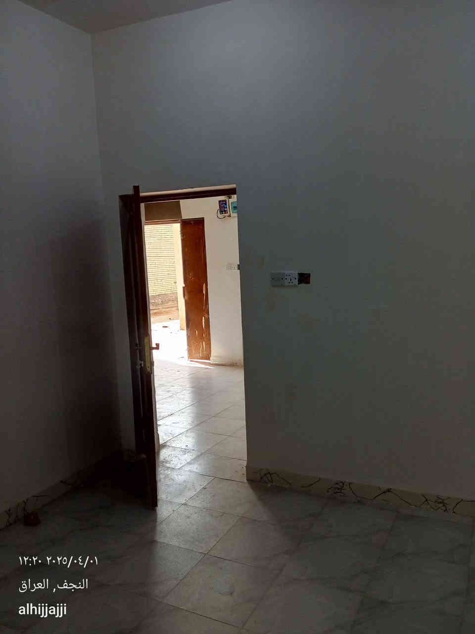 بيت زراعي للبيع 
50 متر طابق واحد بناء درجة اولى مال جناي منطقته مخدومة وناسها طيبين البيت جاهز للسكن وكامل من كلشي سخان خزان خط مولدة ماطور ماي سطح اشتايكر بناء البيت كله طابوق و اساس و سقف كونكريت مسلح و جاهز من كلشي بياض سيراميك خلاطات مصابيح انارة و بسعر مناسب للمعلومات الاتصال على ***********
