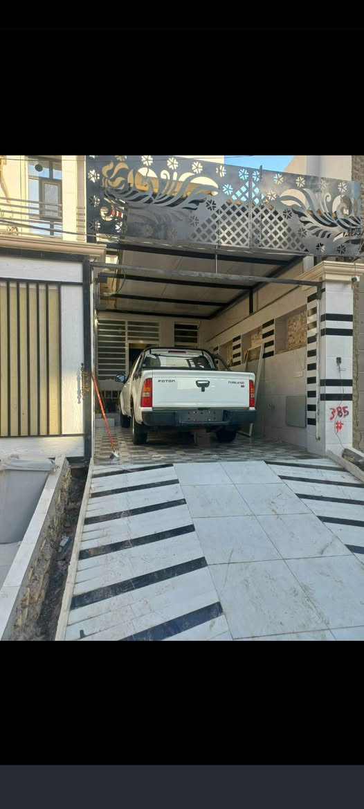 السلام عليكم 
بيكب فتون موديل 22 كفاله عامه ما عدى شبر صبغ بالبدي ماشيه 30الف فقط 
رقم بصره مداور مباشر.   مكان السياره ديوانية 
السياره جديده مستعجل على البيع 
السعر 98 بي مجال بسيط
للاستفسار الاتصال على ***********
