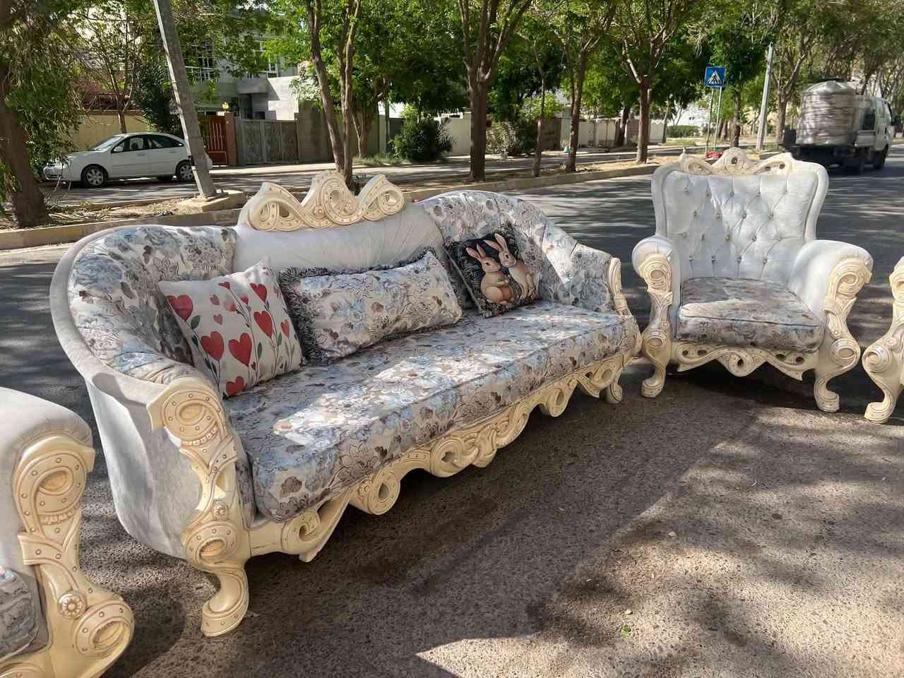 کلاسیک تورکی ئە سلی
زۆر شازو ناوازەییە و تایبە تە
لۆک لۆکە بە لۆکی ماوە تە وە
ژ.م***********
شوین. کە لار
