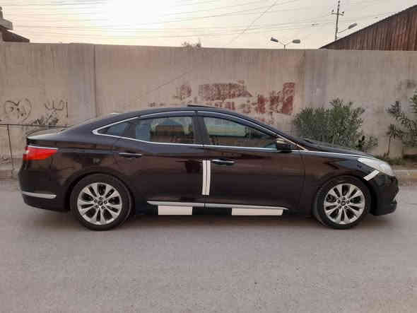 للبيع ازيرا 2012خليجي
كفاله عامه من الصبغ والبارد 
لون جوزي
كل التفاصيل مذكوره بالمنشور
_______________________
موصفات السياره فول موصفات vip
1/بصمة تشغيل +ابواب +صندوك 
2/بنورامه 
3/حساسات امامي +خلفي 
4/زراكات لايت 
5/داخل قرميدي جلد
6/داخل كله لدات 
7/كيجات اكتروني 
8/ كشنات كهرباء كل الوضعيات 
9/بردات ابواب +الخلفيه كهرباء 
10لايت كهرباء يصعد وينزل 
11/لايتات وبك لايت لد نهاري وليلي 
بيه هواي موصفات 
.............................................
السياره عليه ادامه كامله تخم تاير 
صدر امامي خلفي +دبلات كله جديد 
دسكات جدد 
بلكات +مجاول +فيت بم ولعبوه مالته كله جديد 
مبيه نقص بكد البرغي خير من الله 

_______
هونداي أزيرا 2012 فول مواصفات 
محرك v6 3000 
_______________________________

كلشي مذكور بالمنشور  بأدق التفاصيل
_______________________________

كير و محرك مكفولات كفاله عامه  لا صوت رواجز ولا شي 
_______________________________
رقم بغداد رقم وسنوية كله جديد 2029 شرط التحويل مباشر 
_______________________________
سعر السيارة : 135وبيه مجال  ورقة وبيها مجال جدا بسيط
_______________________________
مكان السيارة : بغداد الكرخ
_______________________________
للأستفسار : 

*********** متوفر واتساب/وتصال بغداد
