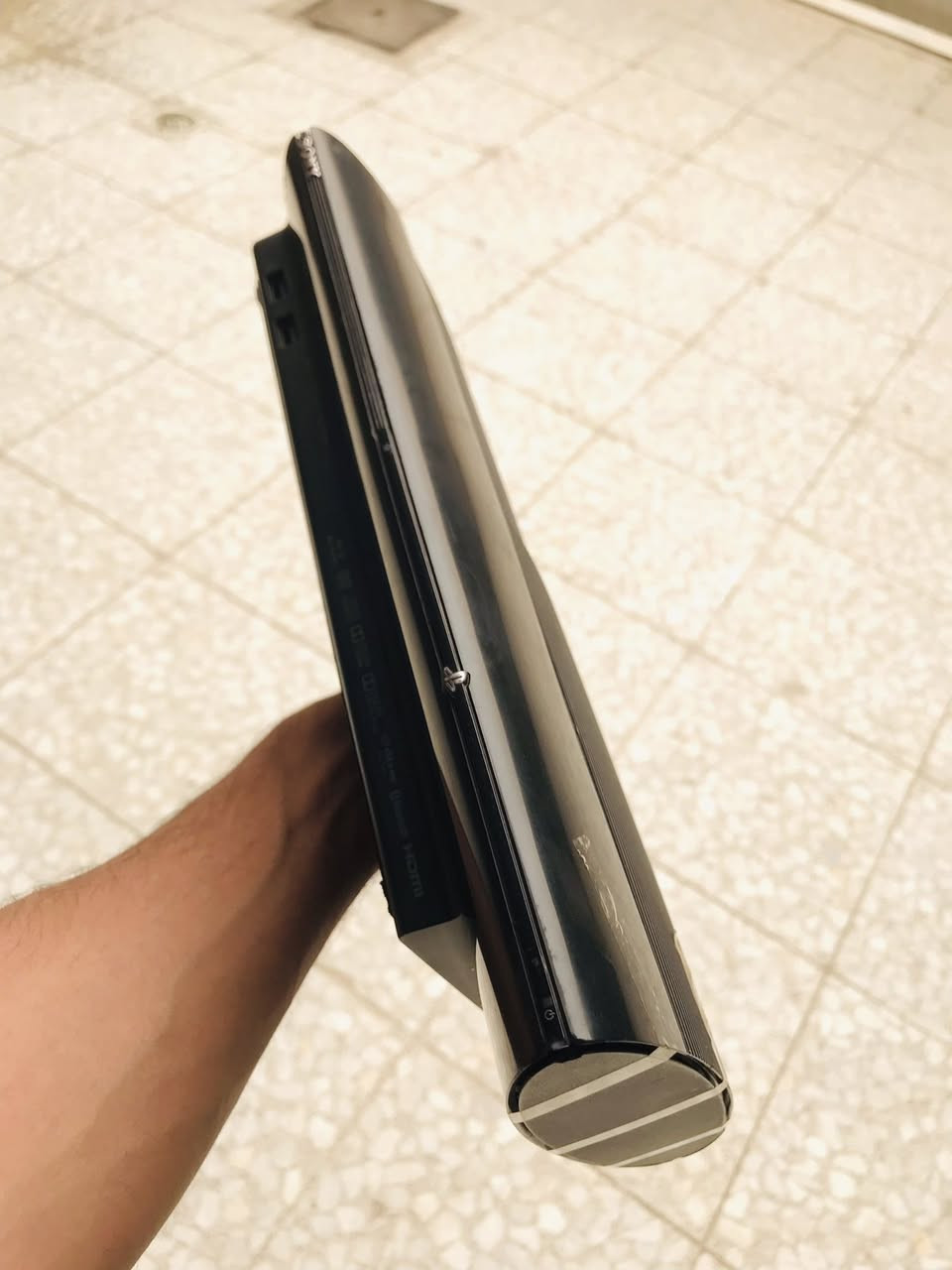 Ps3 super slim
Hen
مع كامل ملحقات 
واير اج دي
واير كهرباء
واير شحن جوستك
جوستك عدد أثنين
يحتوي على ٦٥ لعبة 
مكاني بغداد  السعر ١٥٠ قابل للتفاوض البسيط
***********
