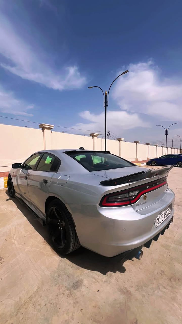 السلام عليكم
دوج جارجر 2020-SXT -V6 للبيع فقط 🚨

ماشيه86،000mi- رقم اربيل 🚨 الدولي الجديد 
-منظومه زينون نهارر  + بلوجكترات زينون
-تحديث داخل وخارج السياره SRT
-ويل 20-SRT المميز 

-كاميرا خلفيه+حساسات خلفيه
-تشغيل عن بعد 
-كروس سرعة
- تحكمات سيترن
-كار بلي
--كراسي كهرباء ،مري شفط

وارد امريكي حادثه بسيط جاملغ السايق (تبديل),الجاملغ عكس السايق (كلير فقط) 
والبنيد تحديث SRT ابو الفتحة
بالعراق صارت طخه بسيطه بالصندوق(وصورته موجوده) 

السياره بدون اي اريباك 🚨 
سياره جديده ونصبتها احلى من الصور 

كلش نظيفه استخدام شخصي ومال جناي ومصروف عليها هواي واي كلوب ممشتغل بالدشبول ✨

السعر :- 195$ وبيها مجال بسيط
مكاني :- ديالى- بعقوبه - غير متواجد عالفيس
للاستفسار الاتصال عالارقام
***********
***********
