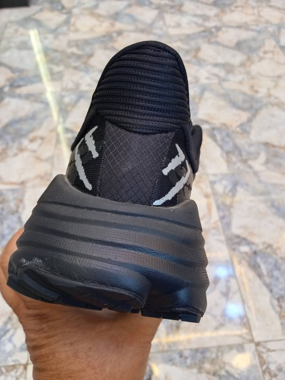 هوكا 

44
28سم

قطعه جديده اصدار حديث راحه الفوووول للقدم 
توصيل فقط ؟؟؟؟؟


**إذا كنت صاحب هذا الإعلان وتريد حذفه لأي سبب، رجاءا أرسل رسالة إلى الدعم الفني**