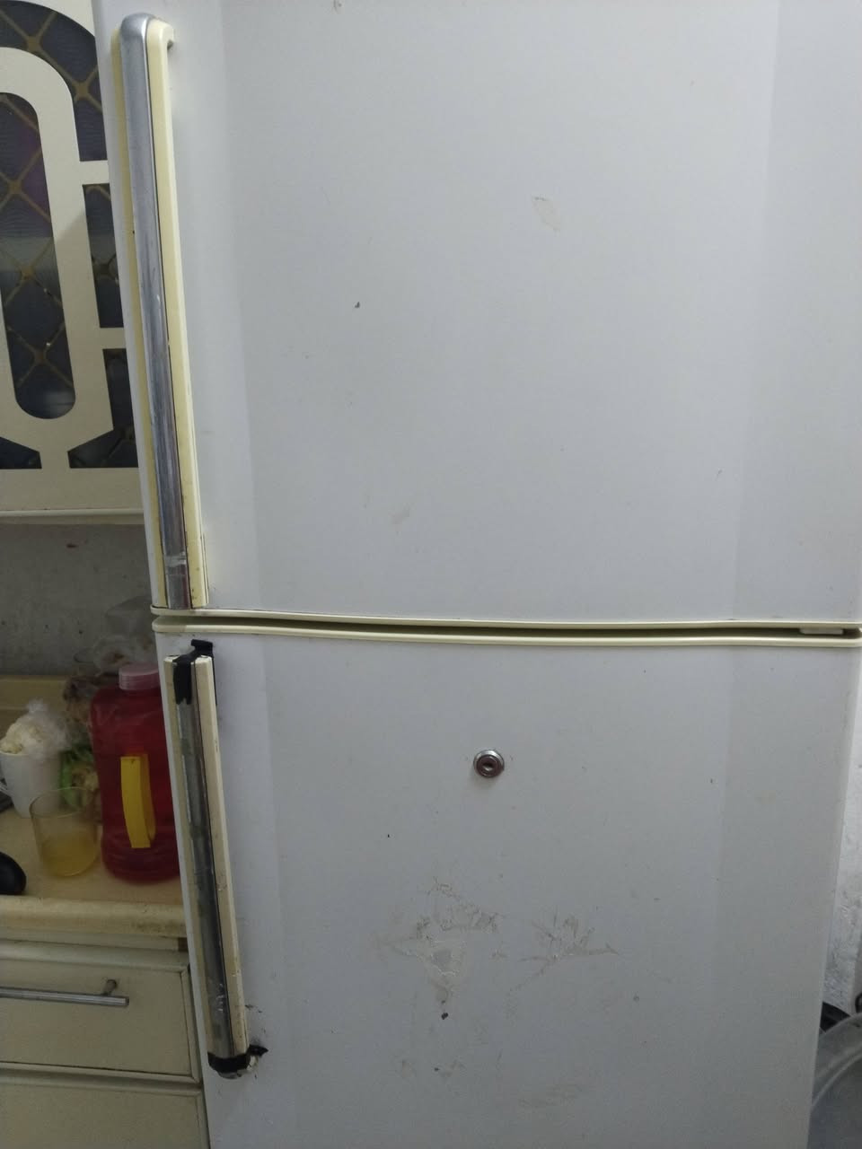 ثلاجة مداخله تصليح ماطور بلادي.   سعر. 140 بيها مجال بصيط


**إذا كنت صاحب هذا الإعلان وتريد حذفه لأي سبب، رجاءا أرسل رسالة إلى الدعم الفني**