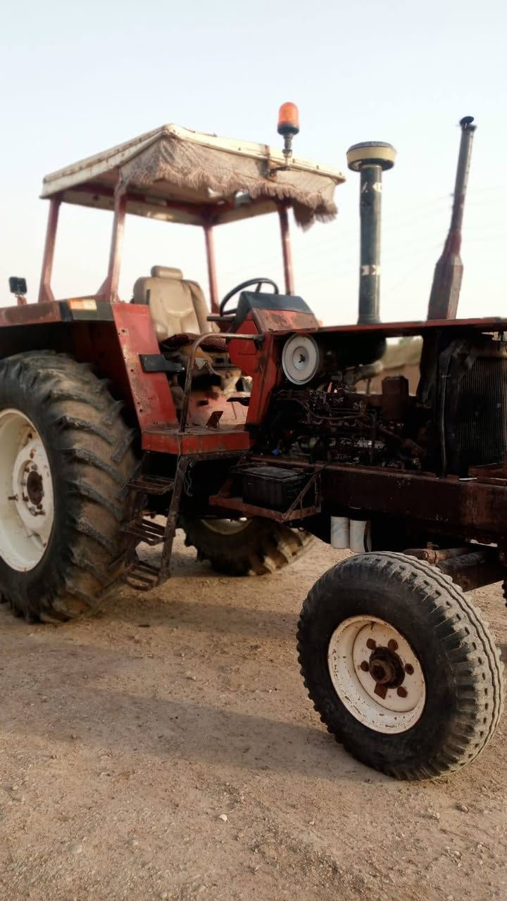 السلام عليكم تركتر فيات حجم 115 موديل 88 رقم نينوى دولي جديد مكفول كفاله عامة باقي التفاصيل اتصل عل الرقم  ***********
