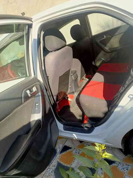 السلام عليكم   كيه سيراتو 2012 فول بس سقف ما بيها ١١٥ بيهه مجال ***********
