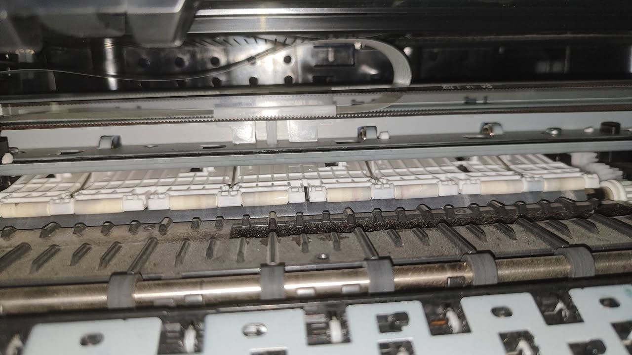 🖨️ للبيع طابعة Canon TS3340 بحالة ممتازة جدًا (شبه جديدة)
إذا تبحث عن طابعة نظيفة وجاهزة للعمل بدون أي مشاكل، فهذه فرصة ممتازة.
✅ مستخدمة لمدة شهرين فقط. ✅ تعمل بكفاءة 100% (طباعة، نسخ، وسكنر). ✅ تدعم الطباعة اللاسلكية (Wi-Fi) والطباعة مباشرة من الهاتف. ✅ معها نصف رزمة أوراق A4. ✅ معها علبة أحبار كاملة. ✅ نظيفة جدًا وجاهزة للاستخدام مباشرة.
سبب البيع: انتهت دراستي ولم أعد بحاجة إليها.
💰 السعر: 60,000 دينار فقط.
📍 الموقع: حلة - كفل - شهابية.
الطابعة تُفحص وتُجرَّب أمام المشتري، وما تحتاج أي مصروف إضافي. بهذا السعر تحصل على طابعة شبه جديدة مع أوراق وأحبار جاهزة للاستخدام


**إذا كنت صاحب هذا الإعلان وتريد حذفه لأي سبب، رجاءا أرسل رسالة إلى الدعم الفني**