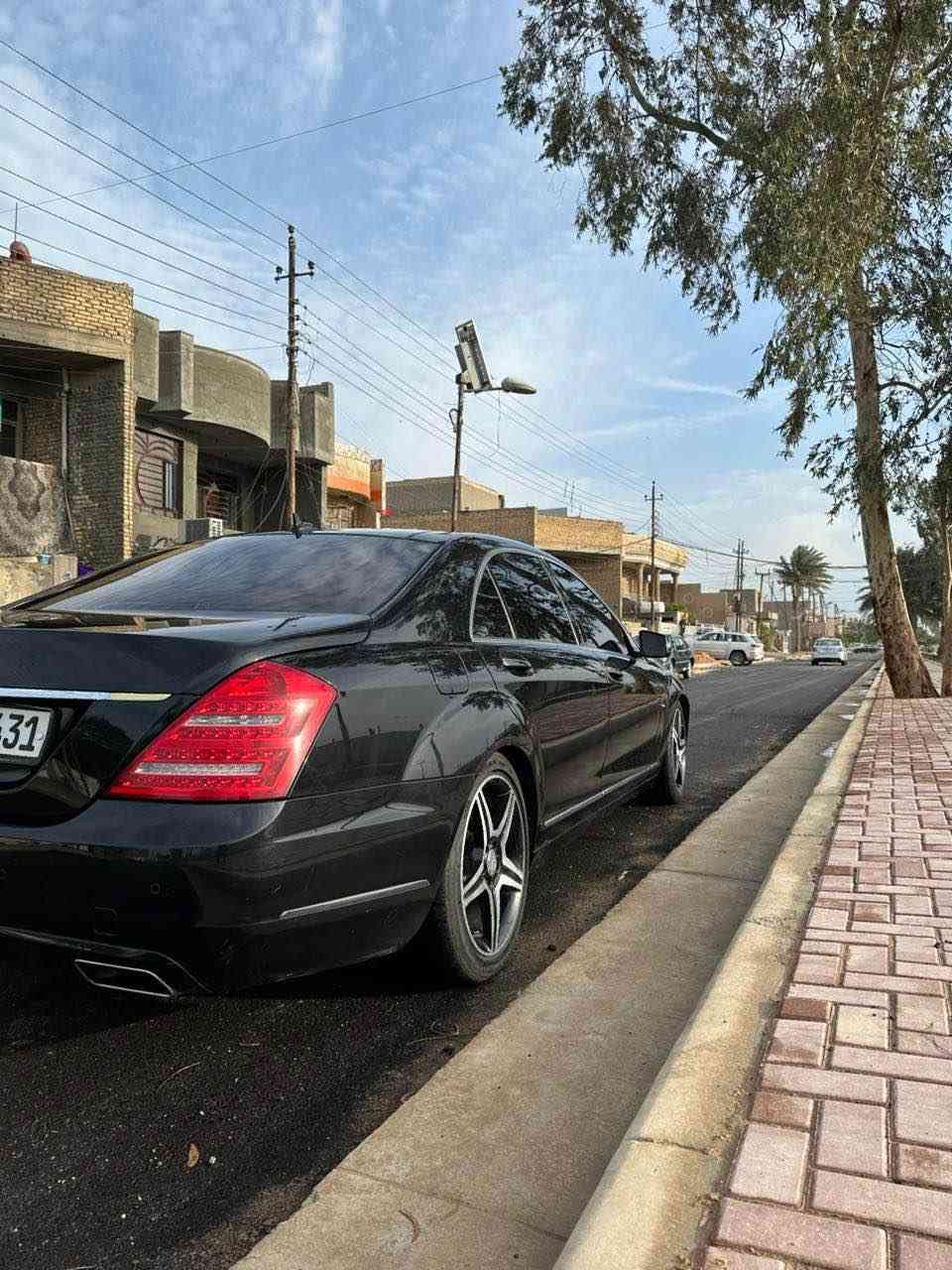 مارسيديس بينز S350 
Vip
موديل 2011 المانيا مع 5 بردات خلفية
رقم اربيل الجديد
 بدون ضرر
كفاله عامه ..
من صبغ وكير ومحرك وتبريد
      
المواصفات
ماشيه 240 الف كيلو حقيقي قابل للزيادة 
محرك V6 و كير 7 نمر مكفولات
تبريد قطعتين
ناظور ليلي
كروز سرعة مع تحديد المسافة مع السيارة الامامية و تقلل السرعة بشكل تلقائي
أبواب شفط
صندوق شفط
بانوراما
ستيرن كهرباء
حساسات امامية خلفية
انارات ترحيب
مري شفط
شاشة اعطال
ويل 20 اصلي
داخل عسلي 
لايت زينون
كشنات امامية تبريد و تدفئة
وضعيات قيادة سبورت و عادي
شفتات بالستيرن 
نظام تعليق جوبلس + تحكم بارتفاع  
مكان السياره بغداد 
للاستفسار *********** بغداد, العراق
