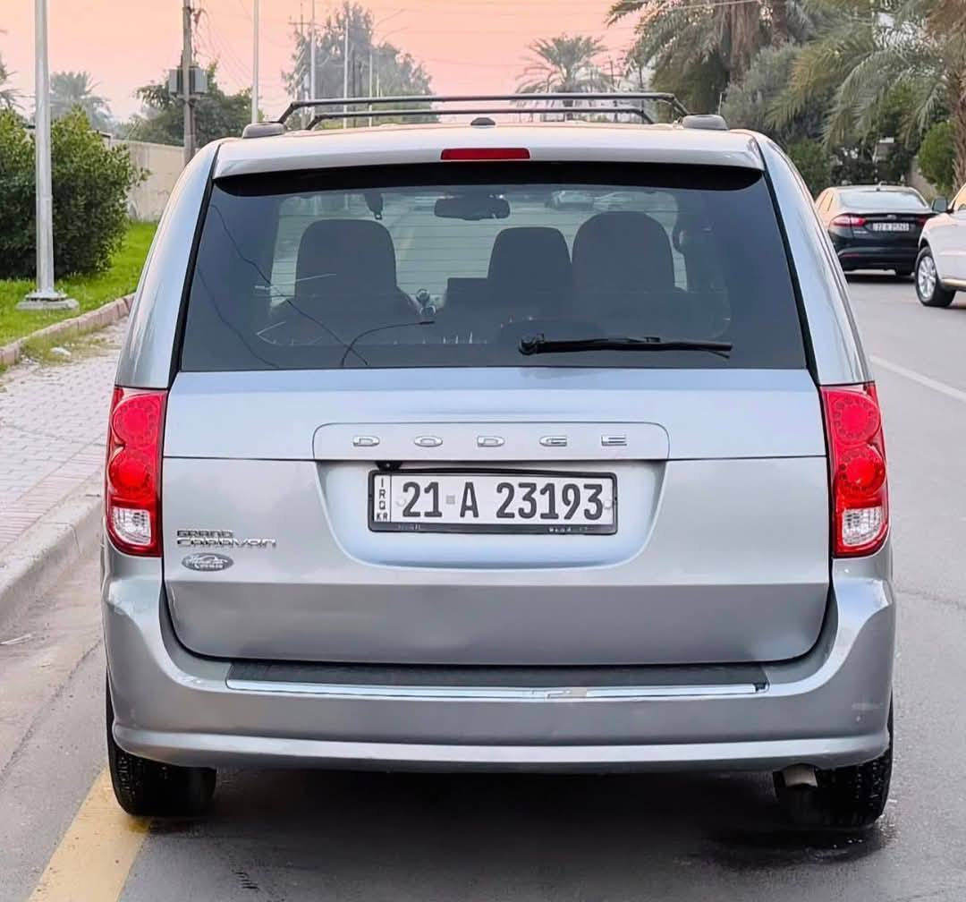 دوج كرفان كراند موديل 2017 العداد: 100 ألف ميل المحرك: 6 سلندر سعة المحرك: 3600 كير: أوتوماتيك شرط المحرك والقير الترقيم: سليماني دولي السنوية: جديدة شرط التحويل بيها قطعتين ونص بدون دواخل

🟪 السعر  :: الطلب في التعليقات ويوصلك مباشرة ✍️ 📩

المواصفات:
فئة SXT
7 ركاب
كشنات سياحي
غرفتها جديدة لوك
تبريد ثلاث قطع
جامات فتل كهرب
أبواب وصندوق ميكانيك
شاشة خلفية
تحكمات ستيرن
كروز سرعة
نظام ECO تقليل صرف البنزين
ويل كروم 17
ملاحظة:
السيارة جاهزة
محرك، قير، صدر، تخم، تايرات شرط لوك

رقم صاحب السيارة:
***********
