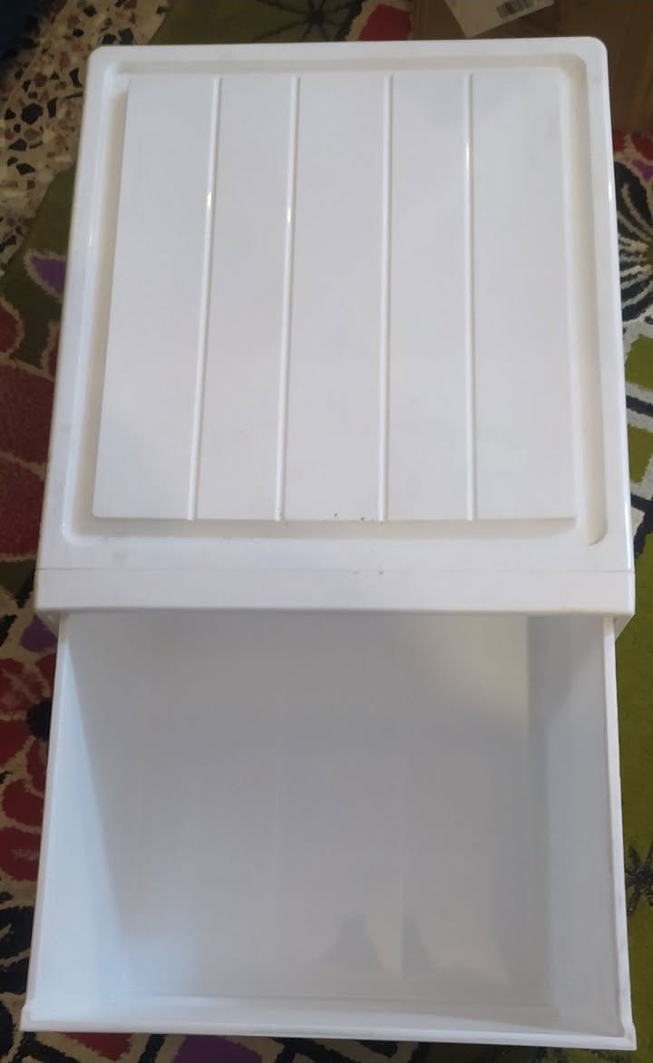 صندوق بلاستك عدد ١يحتوي على مجر طول 52سم عرض46سم ارتفاع 29 سم 10الف اول تم بالعافيه @إشارة


**إذا كنت صاحب هذا الإعلان وتريد حذفه لأي سبب، رجاءا أرسل رسالة إلى الدعم الفني**