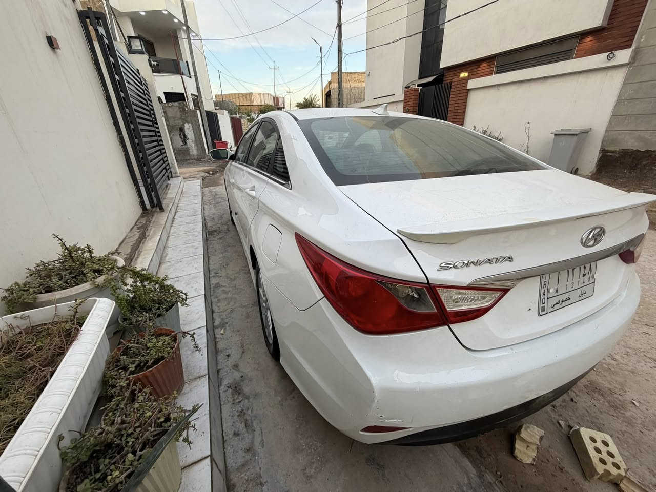 السلام عليكم للبيع سوناتا موديل ٢٠١٤ وارد امريكي حادثه جاملغ ونص بنيد جاهزه من كلشي مكينه كير حداديه تبريد مابيه اي نقص مكانه بابل حي الصحه السعر ١٢٥ وبيه مجال للاتصال ***********
