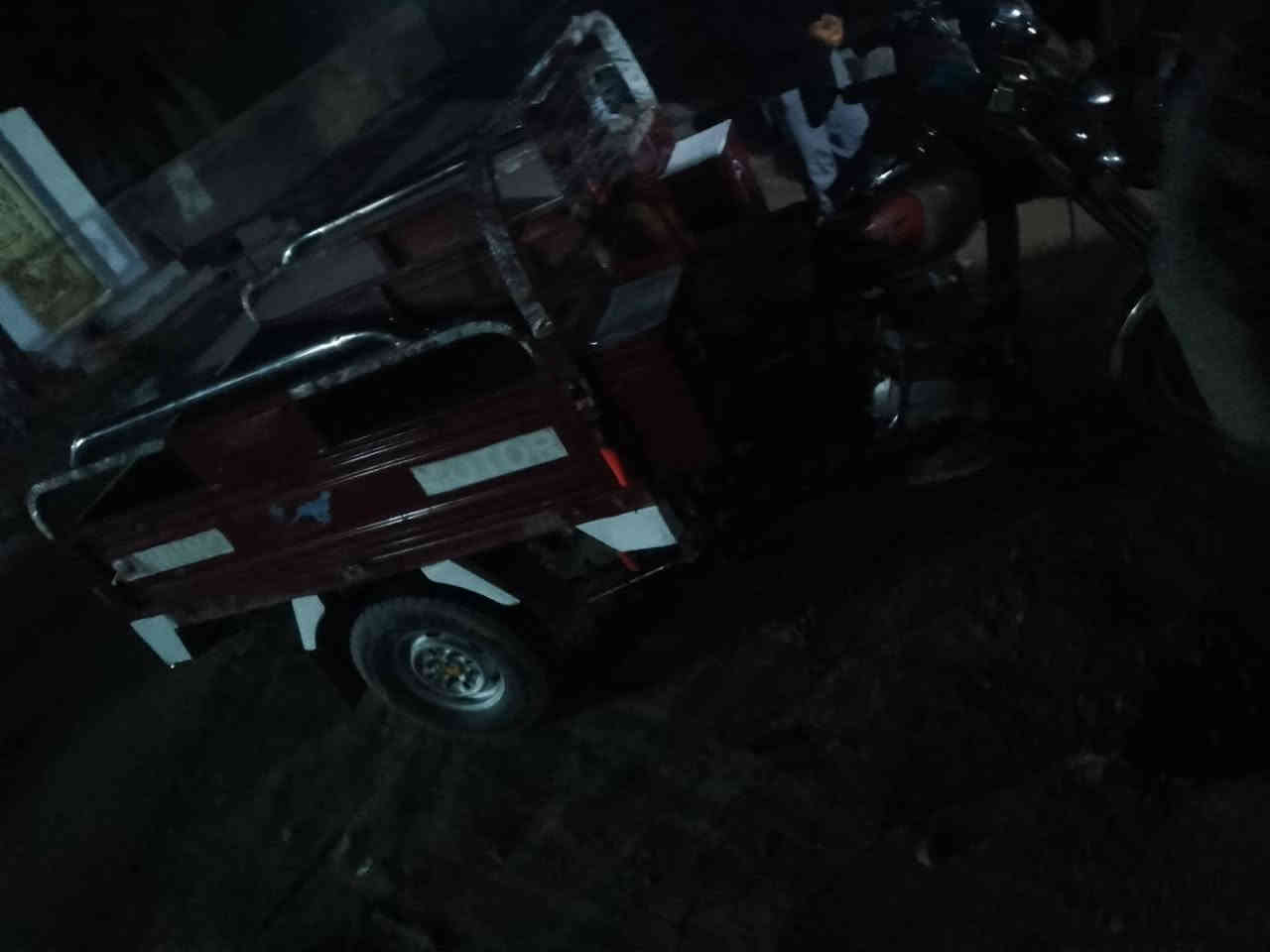 للبيع موديل 21شمالي عنوان ديالى بعقوبه تقاطع ساده جديده سعر 1400رقم ***********
