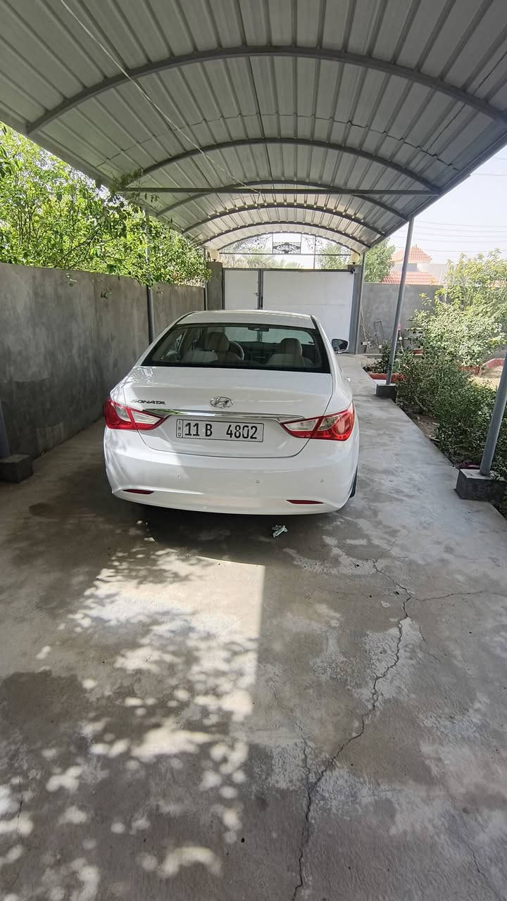 سوناتا موديل ١٣ شكل ١٤مكفوله من الضبغ والضربه 
عده بارد بل الباب شي قليل مكان السياره بلحله
السعر ١٣٧  الرقم ***********
