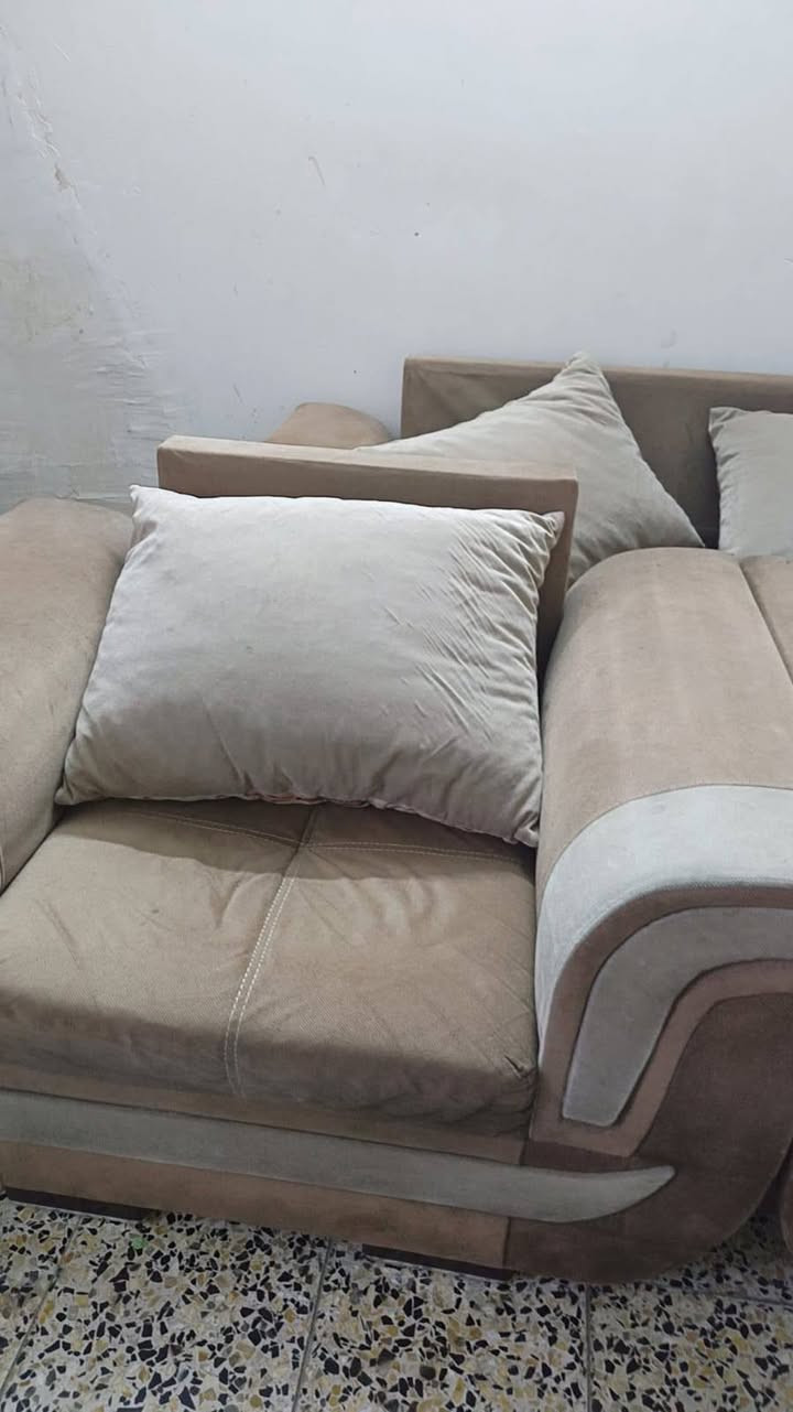 تخم 5 مقاعد نظيف جدا ب140 وبي مجال بسيط مكانه العامريه


**إذا كنت صاحب هذا الإعلان وتريد حذفه لأي سبب، رجاءا أرسل رسالة إلى الدعم الفني**